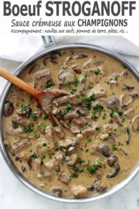 Le boeuf Stroganoff ou Stroganov est un délicieux plat russe, facile et rapide à faire. C’est du boeuf émincé dans une sauce à base de crème sure (crème aigre), oignon, champignons, bouillon de boeuf, moutarde. Magnifique avec des pâtes, du riz, des pommes de terre en purée ou des pommes de terre cuites à la vapeur ...